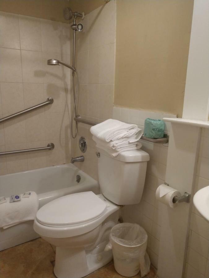פומפנו ביץ' Executive Economy Lodge מראה חיצוני תמונה
